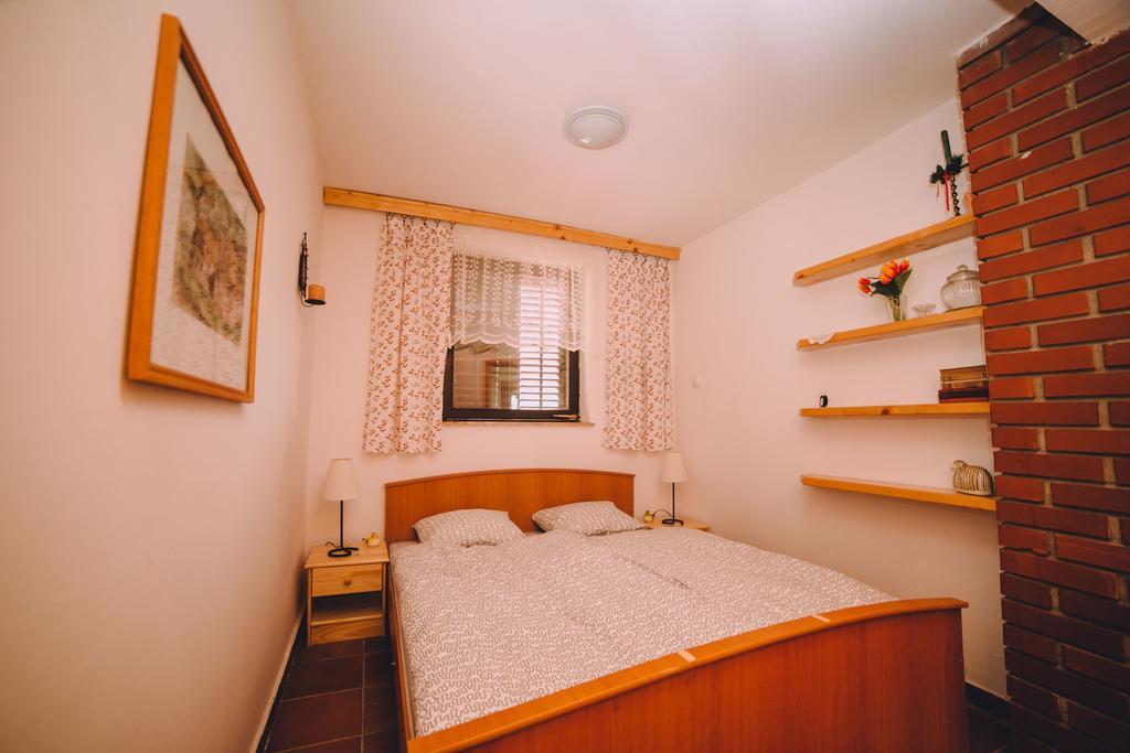 Holiday Home Castanea Praporcan Esterno foto